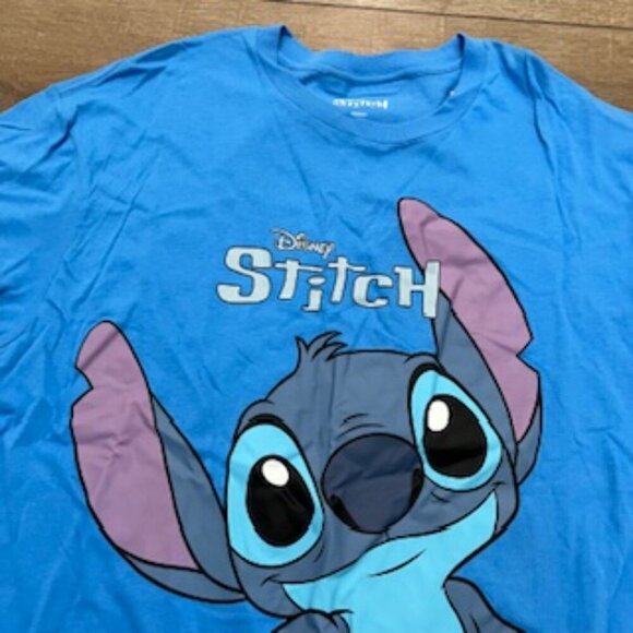 NEW Disney Stitch Front & Back Graphic Blue Short Sleeve T-shirt Women’s Size XL - Picture 9 of 14